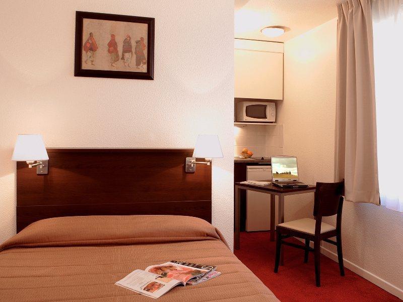 Aparthotel Adagio Access Lille Vauban Екстериор снимка
